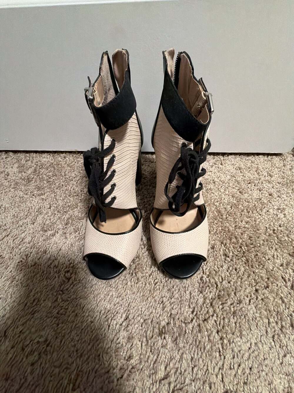Juicy Couture Women's Beige Lace-Up Cut-Out Peep-Toe
